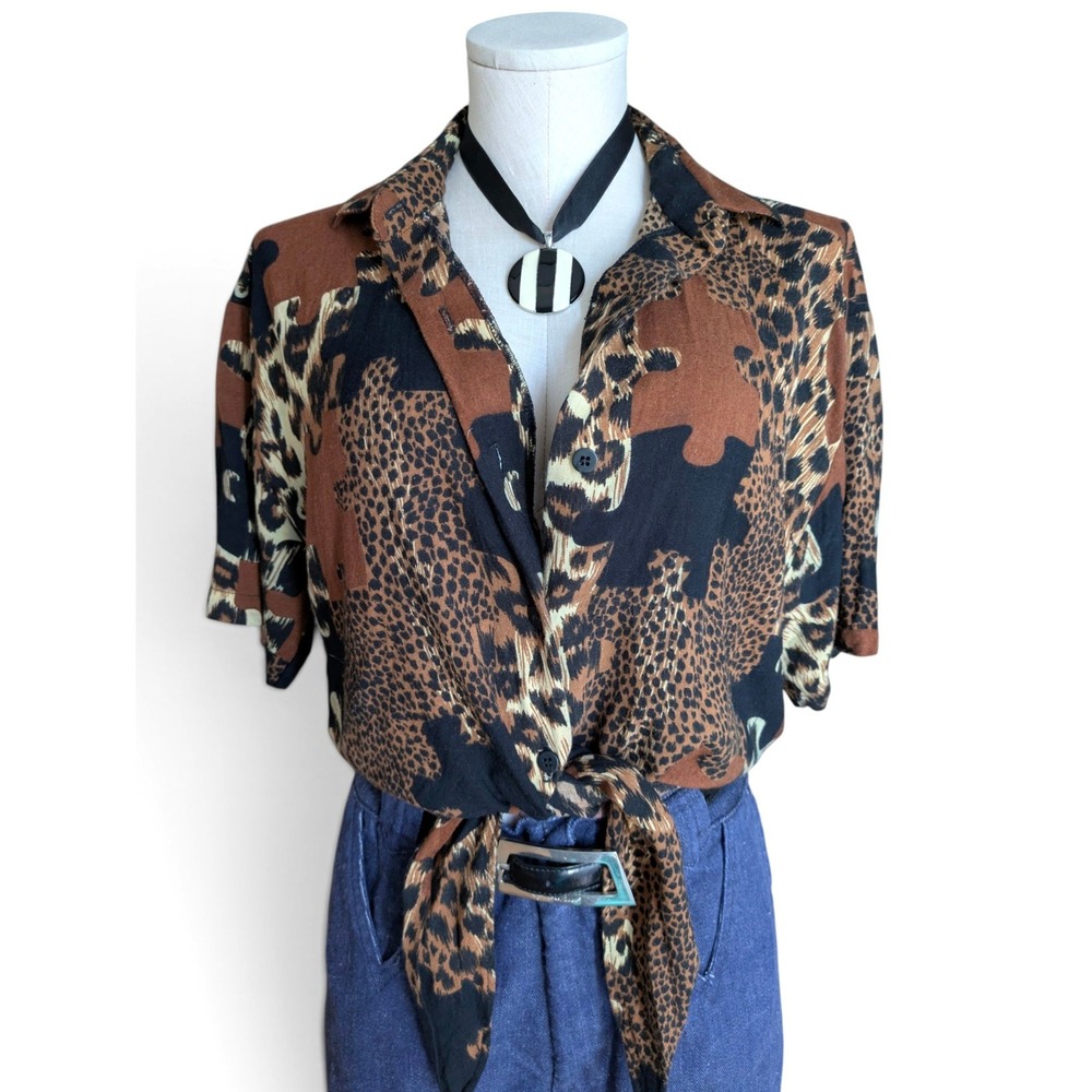 Vintage 80s Animal Print Top Size Medium Tie Front Cropped Shirt Brown